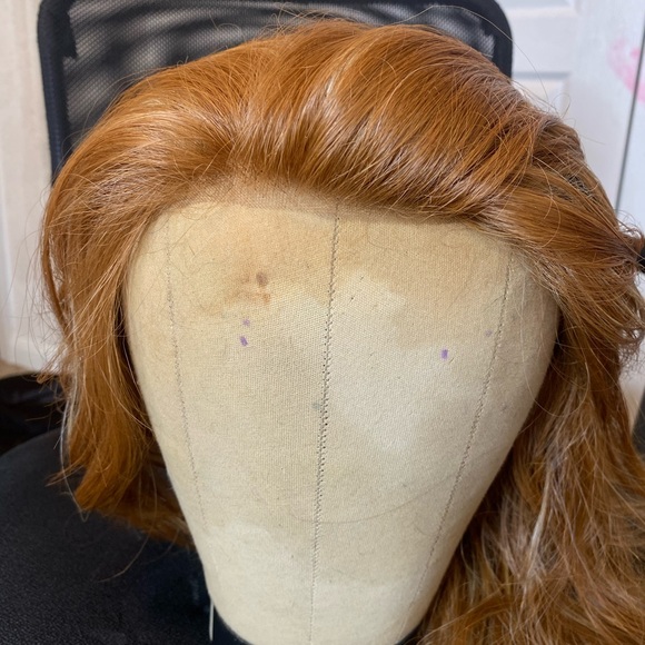 Used Lace Honey Blonde Wavy Wig - Picture 10 of 16